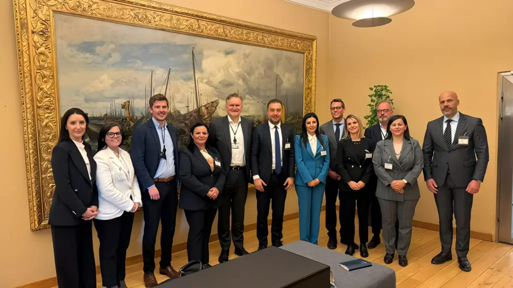 Visit to the Norwegian Parliament — photo 1